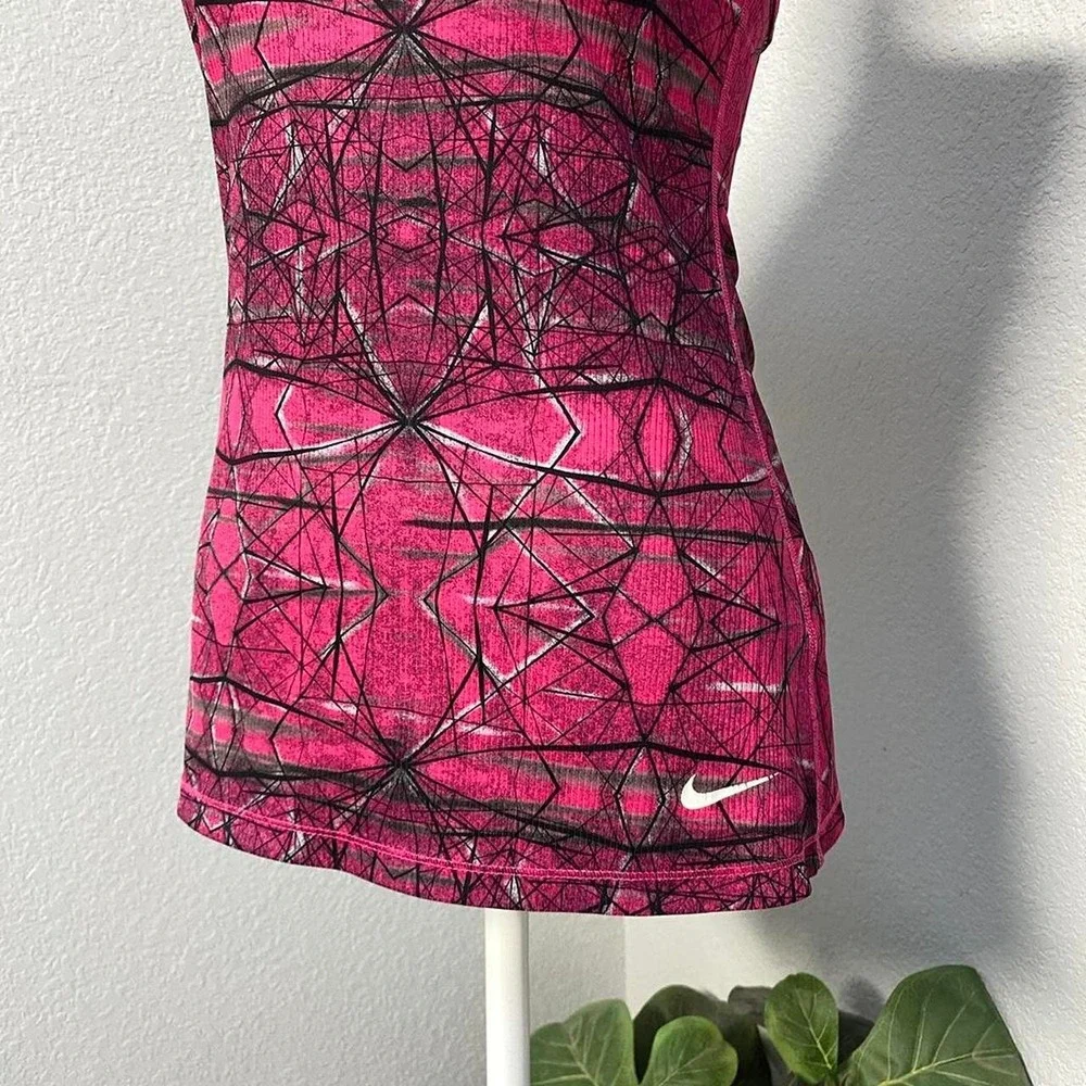 NIKE DRI-FIT GEOMETRIC GRAPHIC PINK BLACK WHITE RACERBACK TANK TOP GYMWEAR YOGA